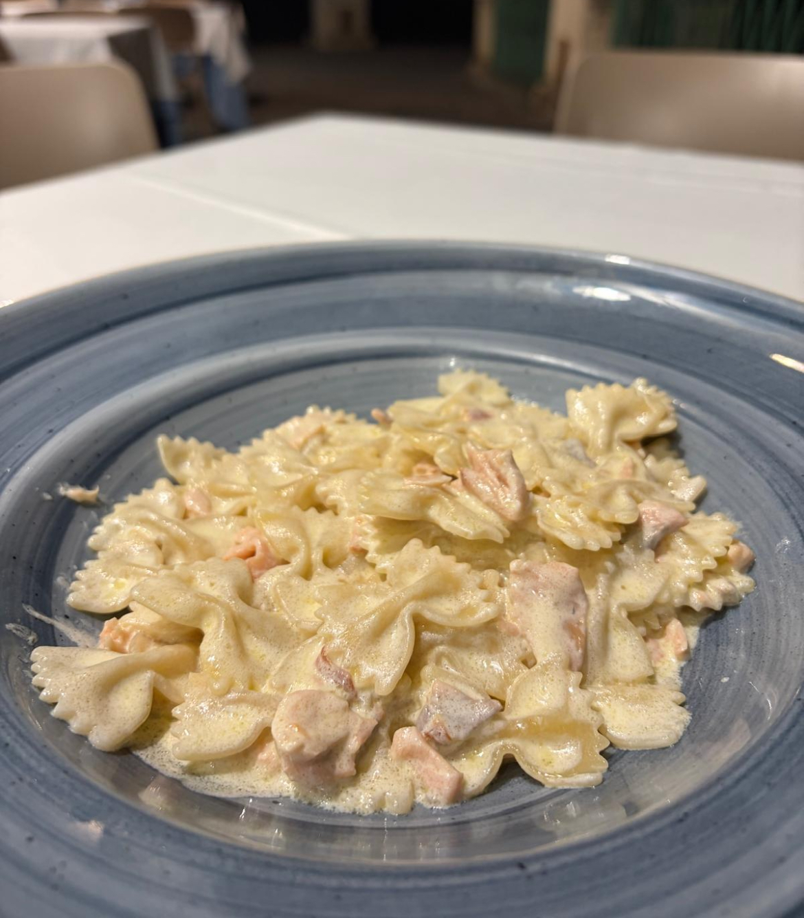 Farfalle panna e salmone